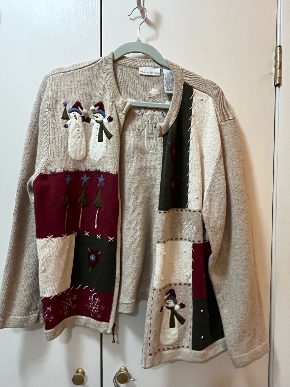 croft & barrow Beige Embroidered Cardigan with Multicolor Snowman Accents